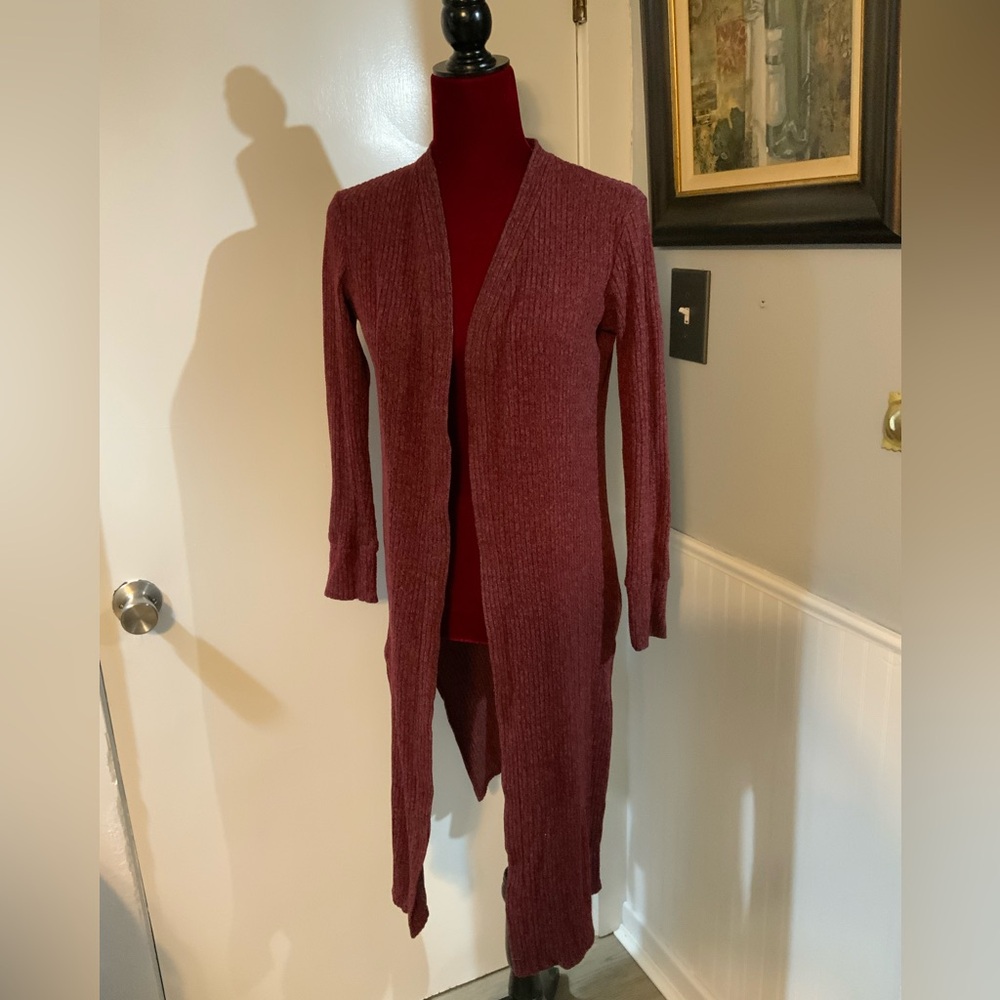 Bergeny long over sweater by ultra flirt size medium ribbed